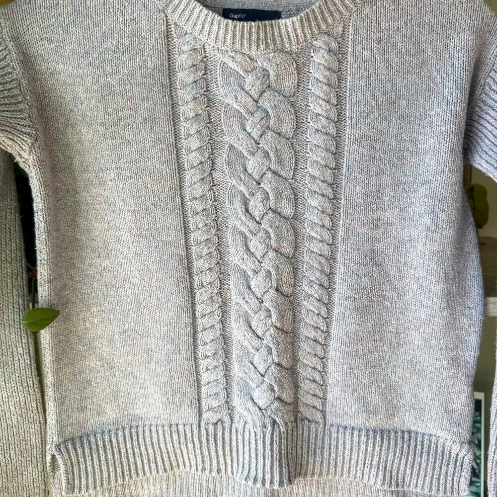 Gap Kids Preppy Lavender Gray Cable Knit Crewneck Sweater, Girls Medium/8Y